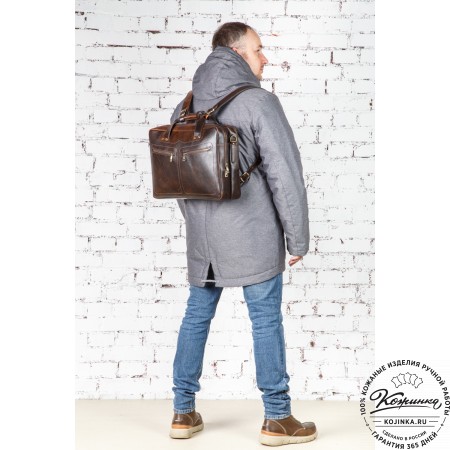 Кожаная мужская сумка-рюкзак "Генри" (чёрная)